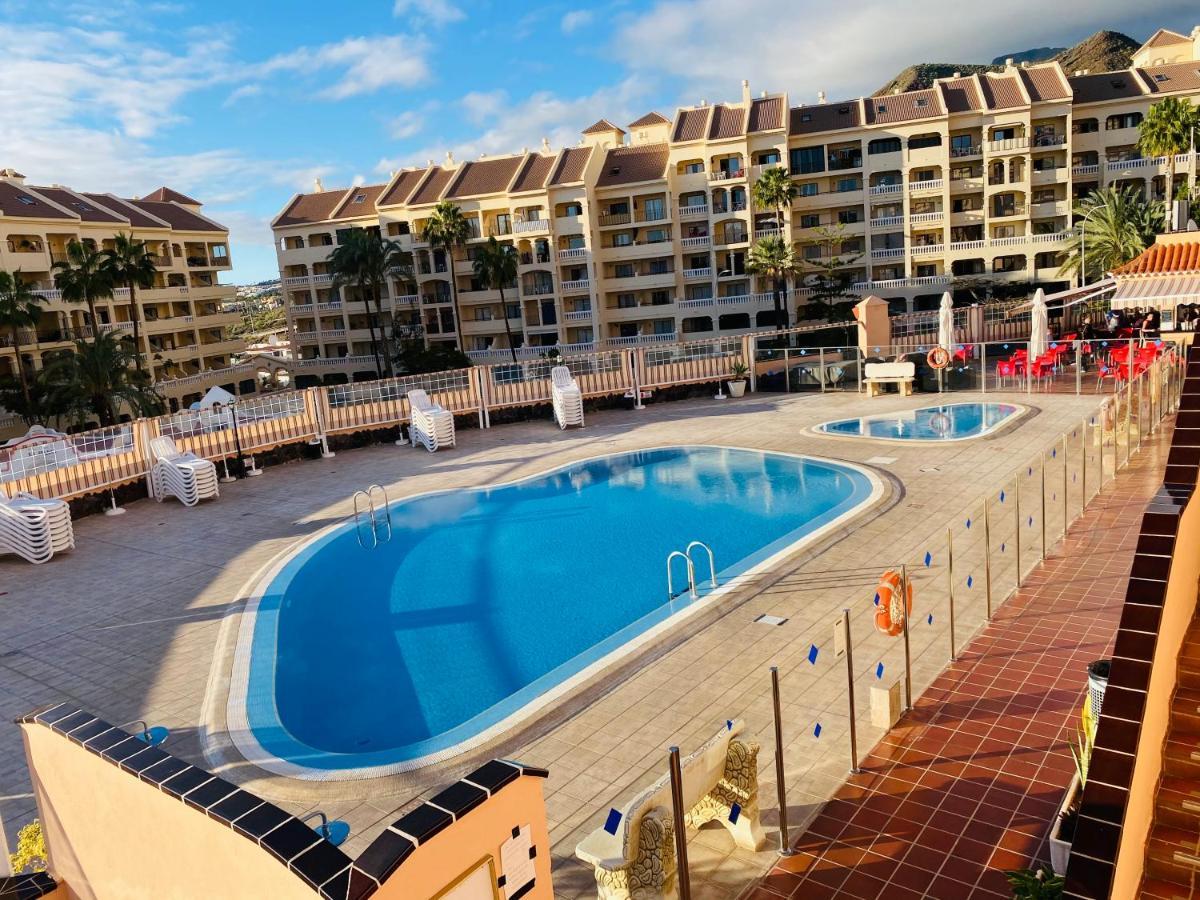 Апартаменты The Heights Relax Лос Кристианос Экстерьер фото